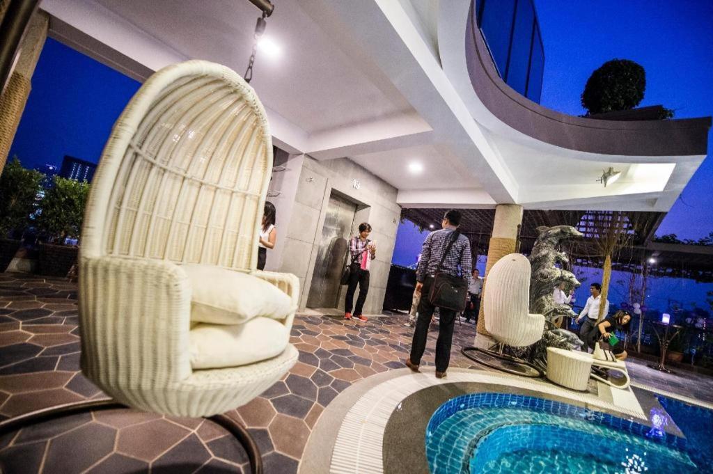 Essence Hotel-Пномпень Экстерьер фото